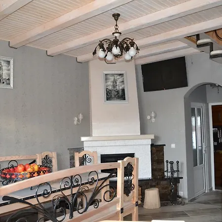 у гуцула * Mukatjeve