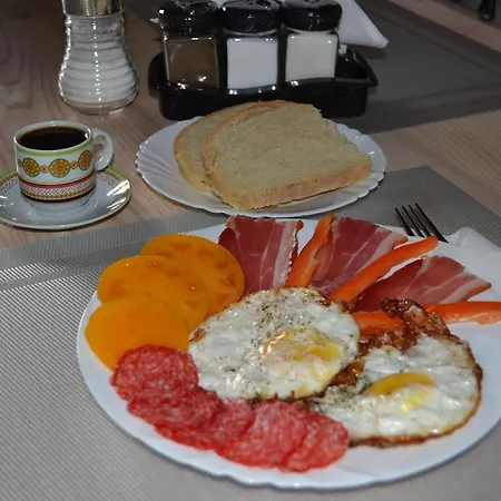 Värdshus у гуцула Mukatjeve