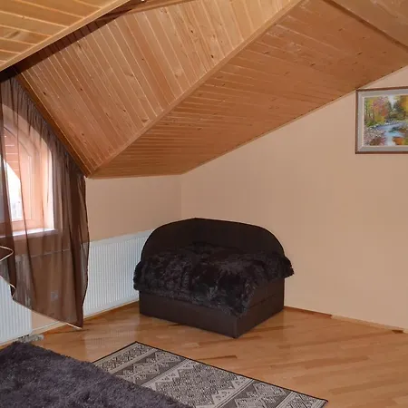 у гуцула Inn *